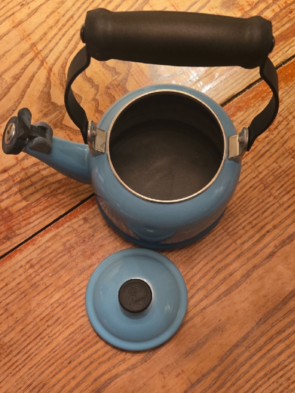 Le Creuset Carribean Blue Teakettle with Black Handle and Knob - Picture 8 of 16